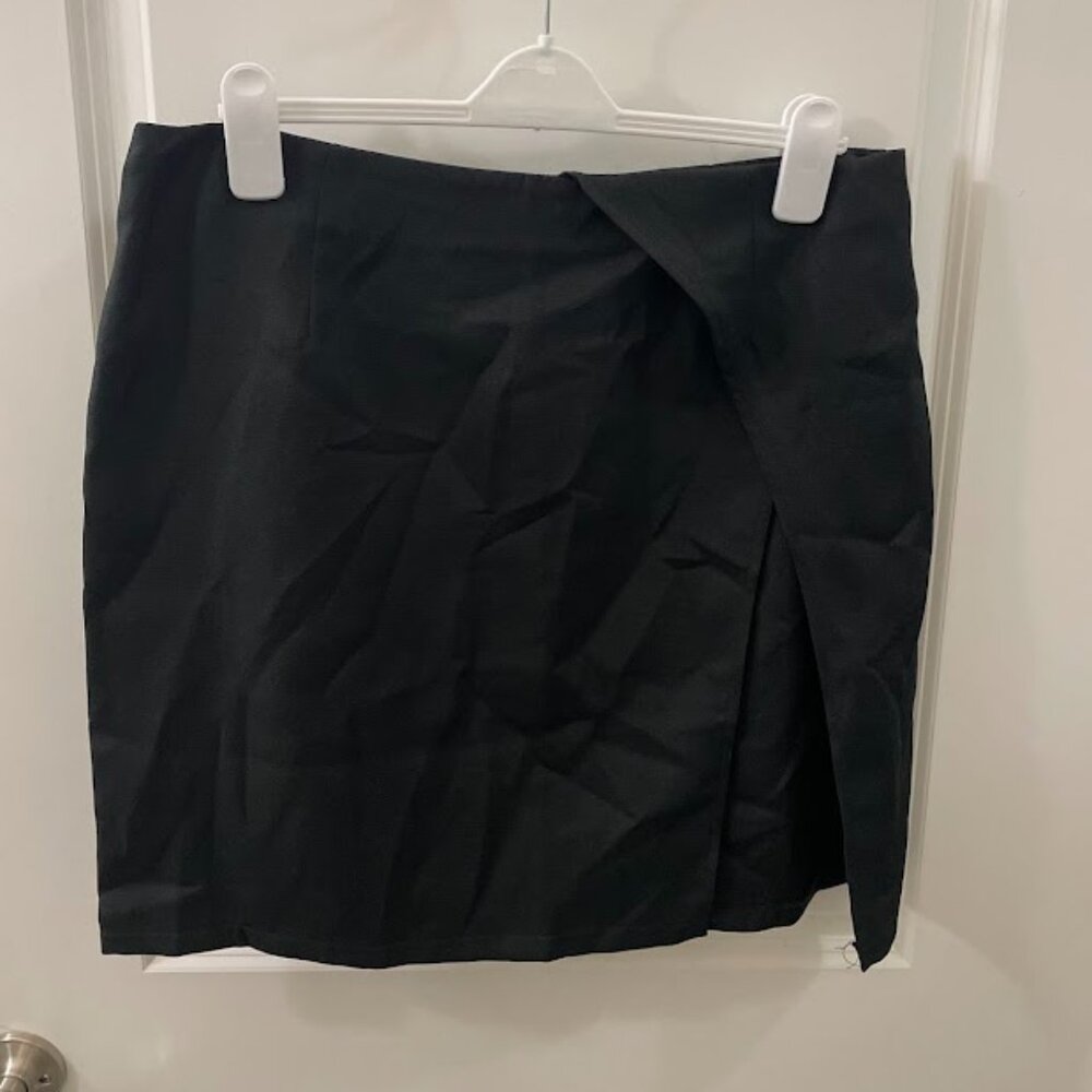 Black Boohoo Mini Skirt